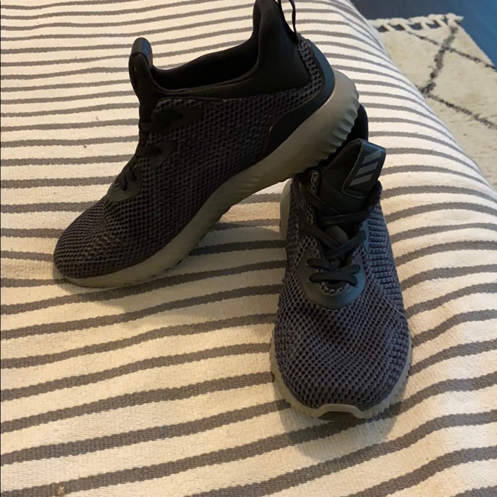Adidas Alpha Bounce 3